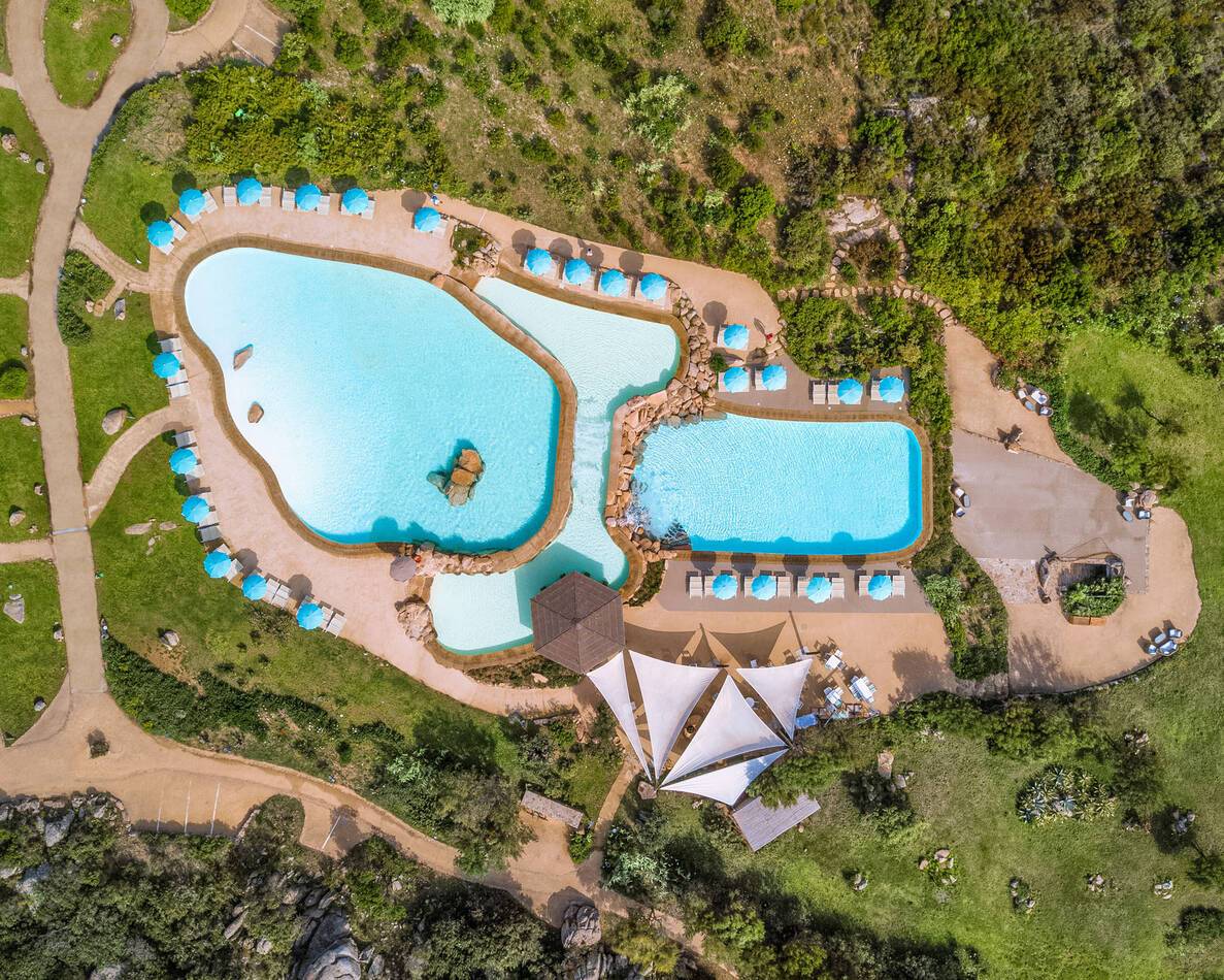 Valle Del Erica Sardaigne piscina La Licciola zenitale